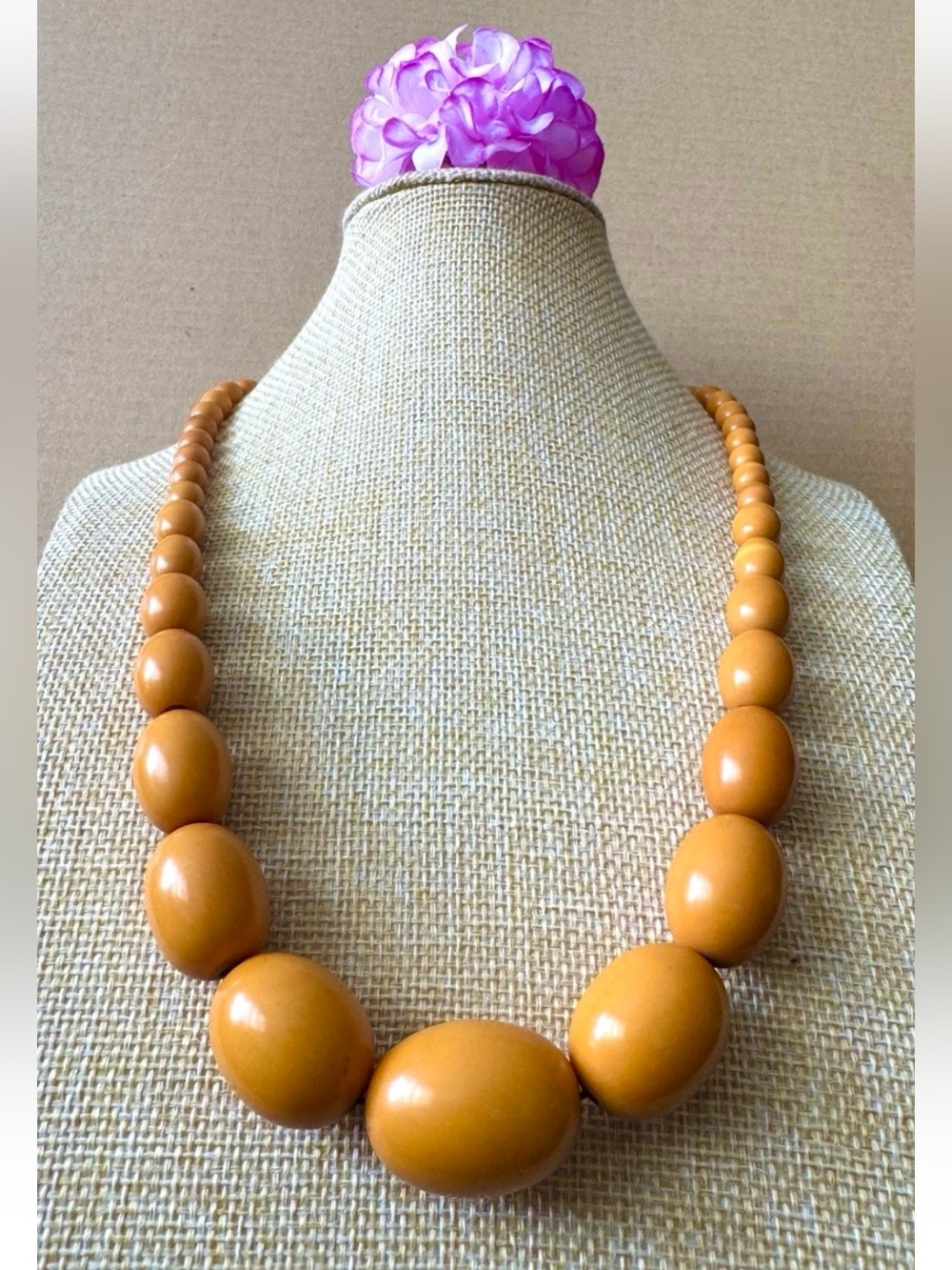 Vintage & Graduated Butterscotch Egg Yolk Amber Bakelite Necklace 23”in & 64gram